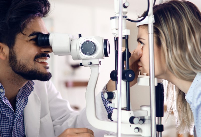 augenärztliche Untersuchung